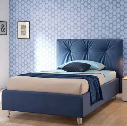 Letto a una piazza e mezza in tessuto trapuntato con testiera SC212 di Moretti Compact
