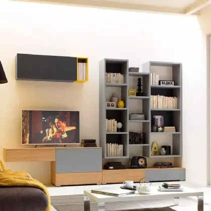 Parete Attrezzata con libreria in laccato opaco e nobilitato LV105 di Moretti Compact