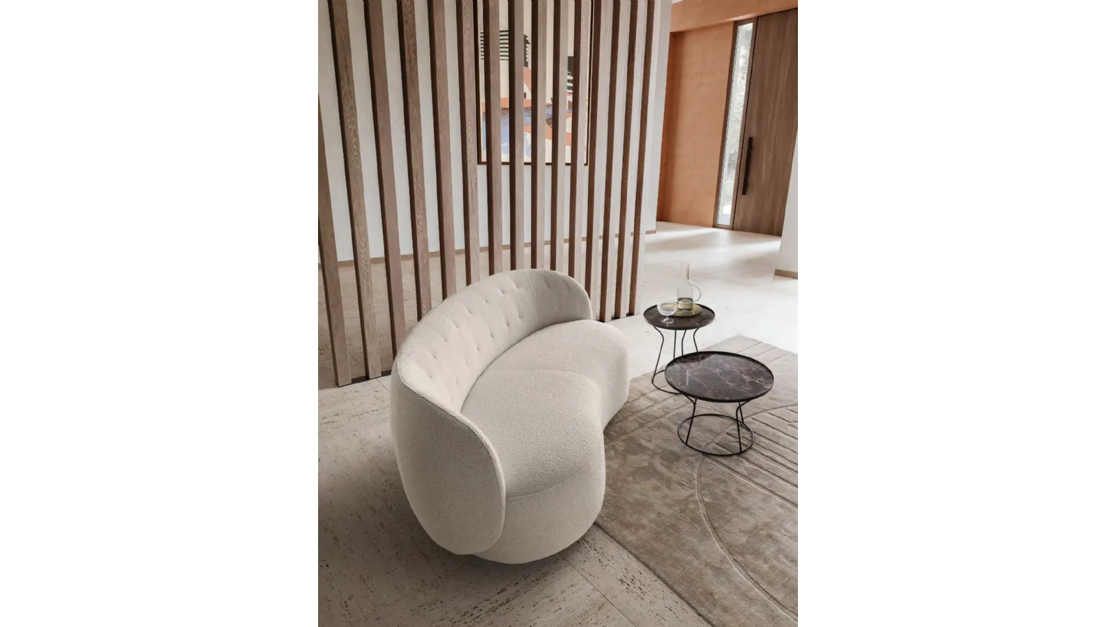 Divano lineare Moby Loveseat in tessuto di Le Comfort