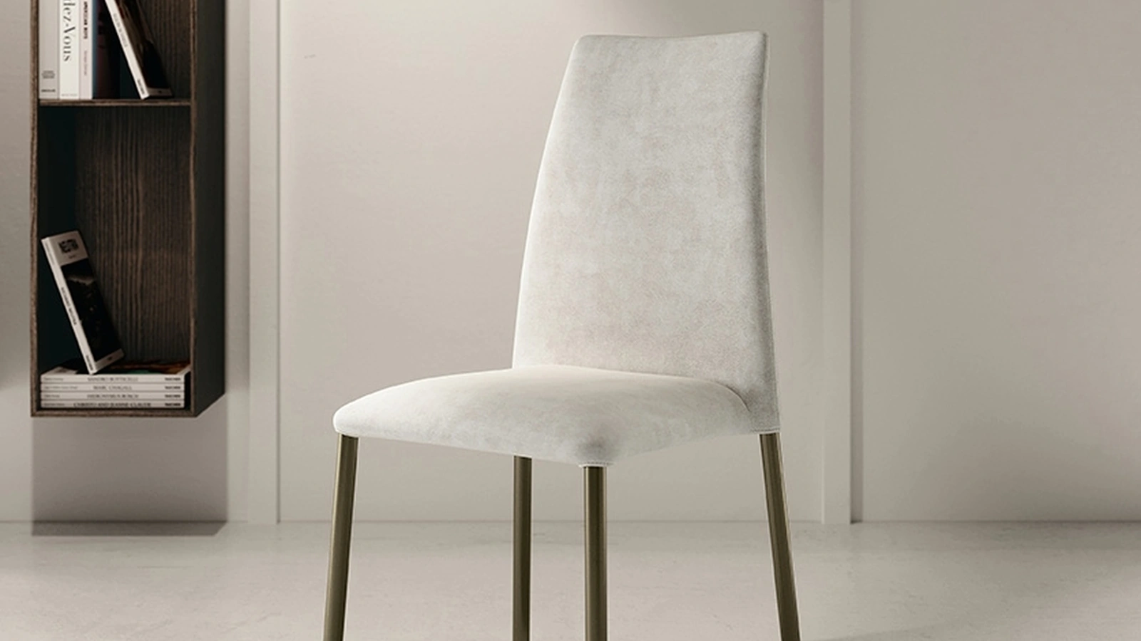 Sedia Cherry rivestita in ecopelle di Ingenia