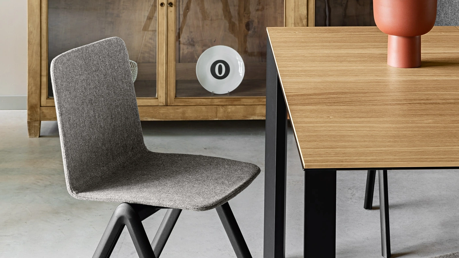 Sedia impilabile Stack Imbottita di Midj