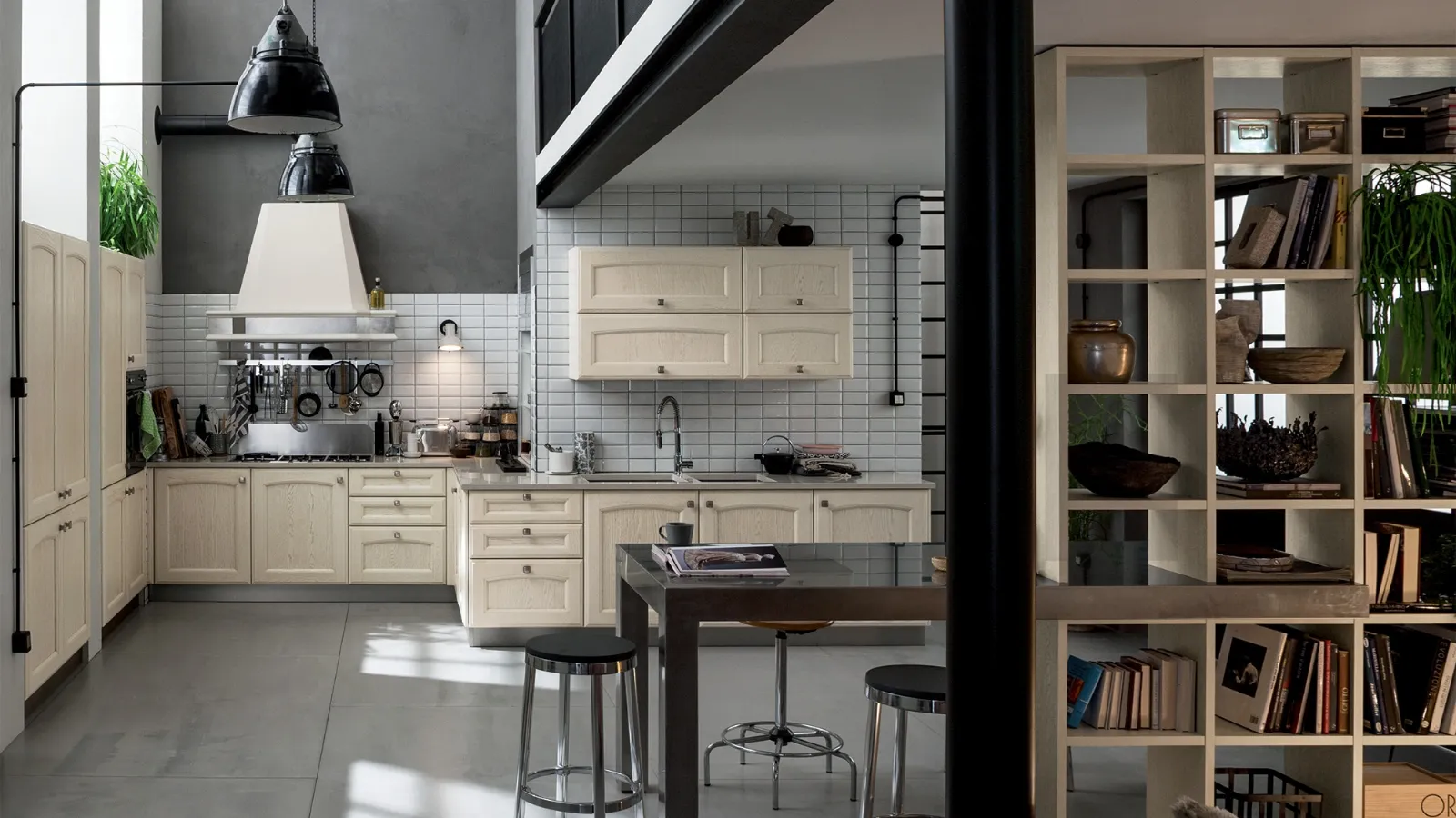 Cucina Classica angolare Villa d'Este in legno laccato Avorio di Veneta Cucine