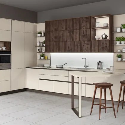 Cucina Moderna Start Time angolare in laccato Beige e Tag Rovere Fumo di Veneta Cucine