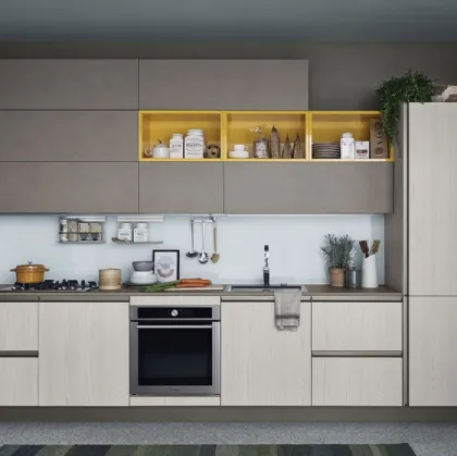 Cucina Moderna lineare Start Time Presa in finitura Graffiato scuro e Play Rovere chiaro di Veneta Cucine